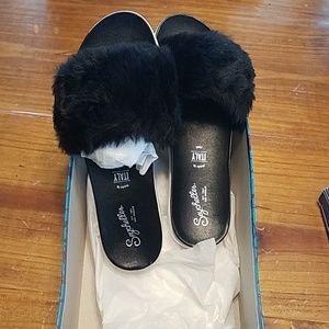 Black slipper